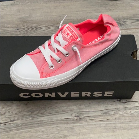 converse shoreline slip on pink